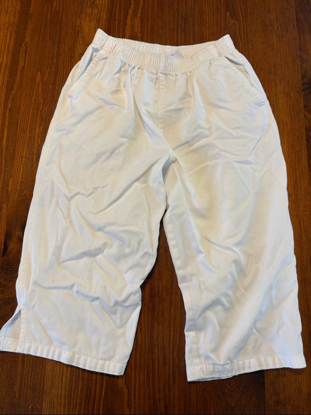 Cabin Creek White Elastic Waist Petite Pants
